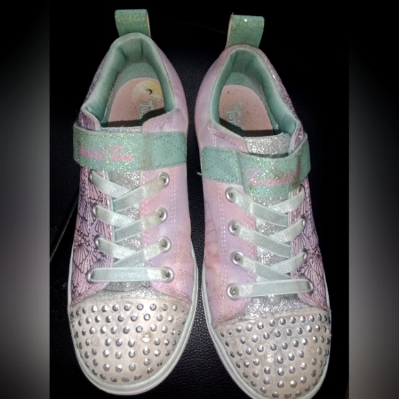 Shoes 😍👟 - Picture 3 of 6